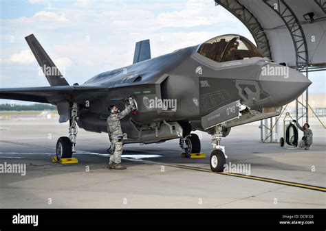 A Us Air Force F 35 Lightning Ii Stealth Fighter Aircraft Runs Stock