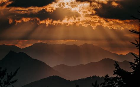 Download Wallpaper 1920x1200 Mountains Clouds Sunset
