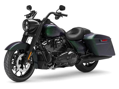 Compare Models 2021 Harley Davidson Road King® Special Vs 2021 Harley