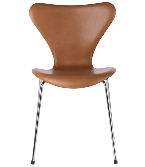 In 1955 Arne Jacobsen wrote history with the Series 7™ chair - within design and within ...