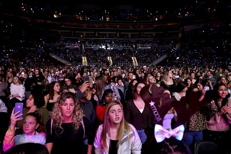 Live Nation Demand Artists Take 20 Percent Pay Cut In 2021