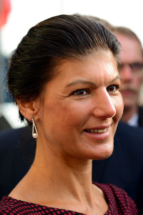 Along with dietmar bartsch, she is the parliamentary chairperson of die linke. Sahra Wagenknecht Foto & Bild | erwachsene, prominente des ...