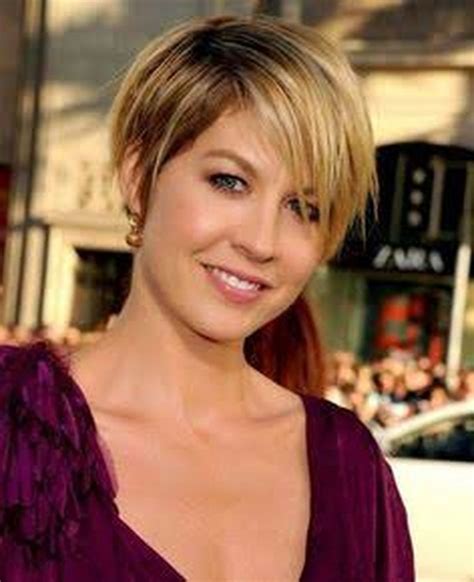Perfect Short Pixie Haircut Hairstyle For Plus Size 7 Frisure Kort