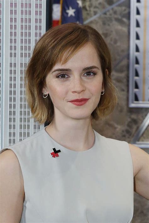 10 Times Emma Watson Made Her Own Beauty Rules Emma Watson Hair Emma