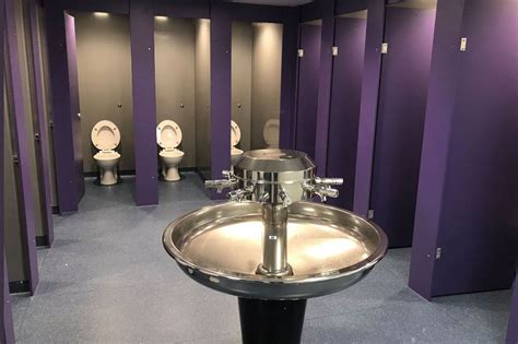 Mayor Unveils Plans For Gender Neutral Public Toilets In London London Evening Standard