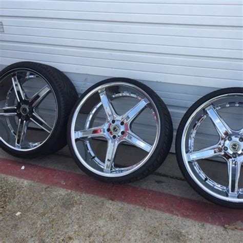 Staggered Luxx 5x115 Or 5x1143 Rims 24 Inch For Sale In Dallas Tx