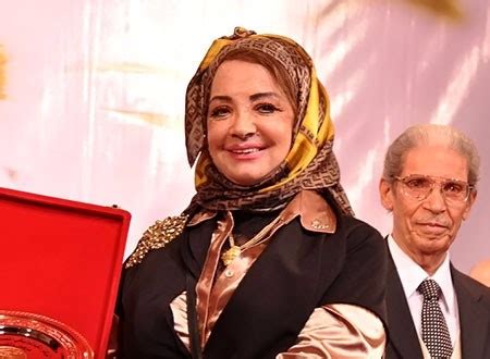 جالطة سراي ينهي عقد المغربي بلهندة. شقيقة الفنانة شهيرة مذيعة تشبهها جدًا.. تعرف عليها