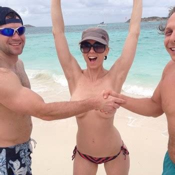 Iliza Shlesinger Boobs Naked Body Parts Of Celebrities