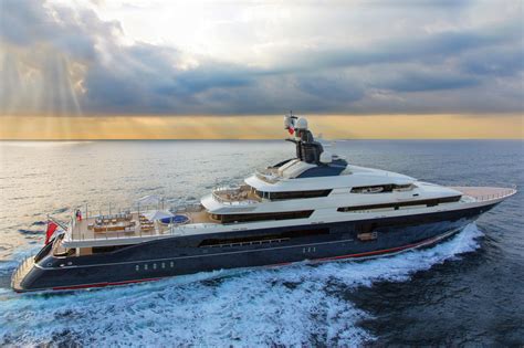 Inside The 300 Foot 1mdb Yacht Malaysia Wants To Sell For 130m Bloomberg