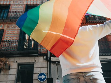 el observatorio contra la homofobia advierte de un aumento de agresiones contra personas lgtbi