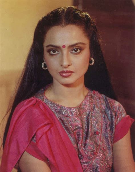 Pin On 70s Bollywood Actress Rekha