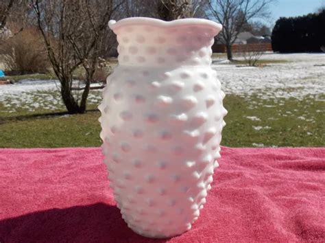 Vintage Fenton White Milk Glass Hobnail 8 Vase Crimped Top Edge 19 99 Picclick