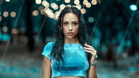 Картинки девушка модель портрет фотограф Alessandro Di Cicco улица дождь взгляд обои