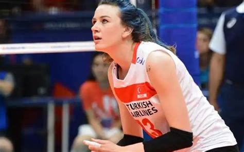 İşte en yeni magazin haberleri. Milli voleybolcumuz Meryem Boz kimdir? Meryem Boz kaç ...