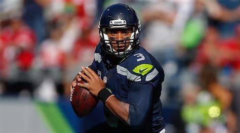 Welcome to football on tv tonight. Monday Night Football: Who's playing tonight?