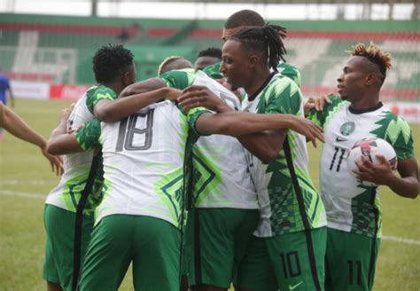 liberia 2 0 nigeria super eagles move one step closer to world cup play off the paradise news