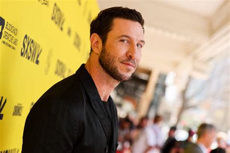 Photo Pablo Schreiber Halo Cast Ukraine Pins Sxsw Premiere 41 Photo