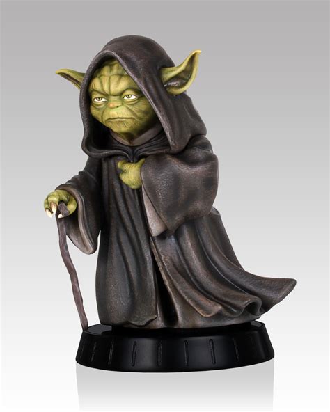 Sep132020 Sw Yoda Hoth Statue Previews World