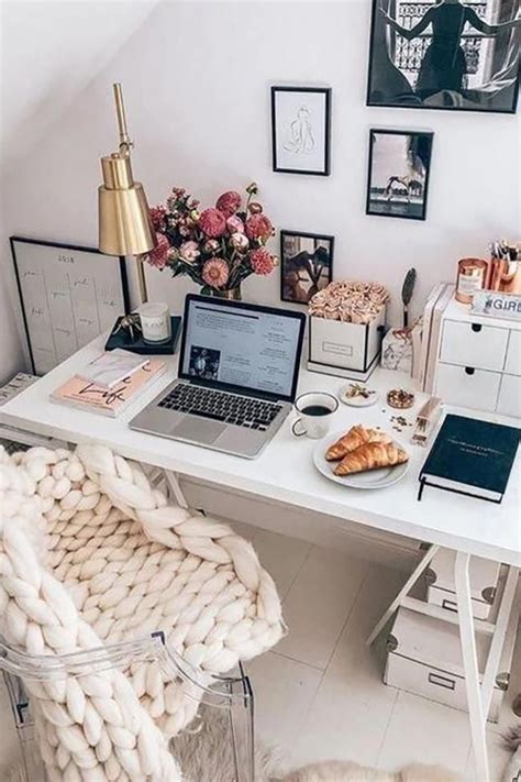 See more ideas about home, office inspiration, interior. 12 inspiring desk space ideas from Pinterest | Home office ...