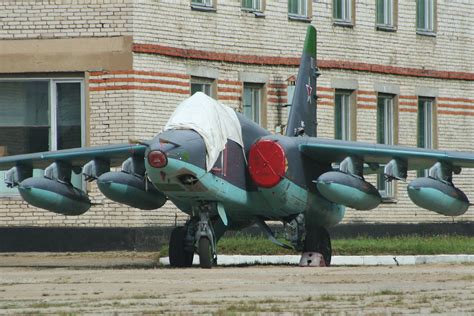 Sukhoi Su 25 Frogfoot 11 Red In The Latest Colour Scheme Flickr