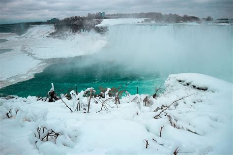 The Geek Travels Winter In Niagara Falls Ontario