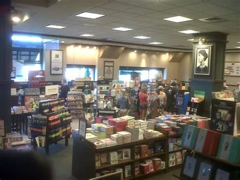 Cependant, bien que leur catégorie de magazine soit large, leur. Barnes & Noble - Huntington Beach, CA - Yelp