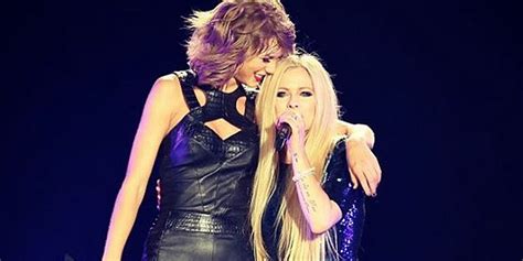 Taylor Swift And Avril Lavigne Sang Complicated This Weekend And We