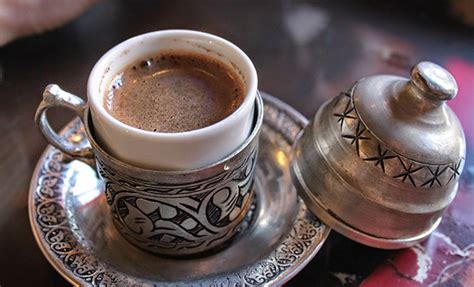 Mis kokulu türk kahvesinin kalbimdeki yeri sağlamdır, nereye gidersem yanımda götürecek kadar tutkunuyumdur ama yeni lezzetler keşfetmeye bayılırım. DİYARBAKIR MUTFAĞINDA SIK KULLANILAN MALZEMELER ...