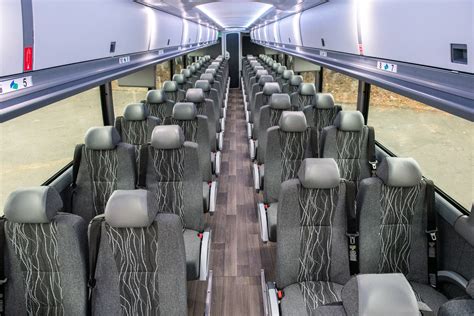 Deluxe Motor Coach 55 Passenger