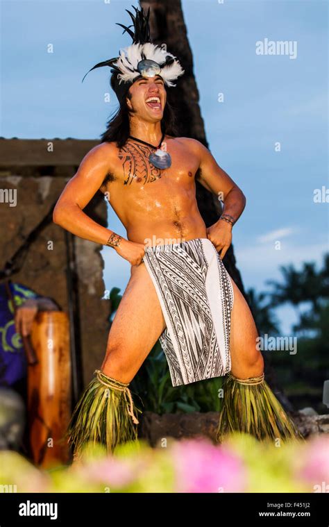 Hula Dancing Hawaiian Hi Res Stock Photography And Images Alamy