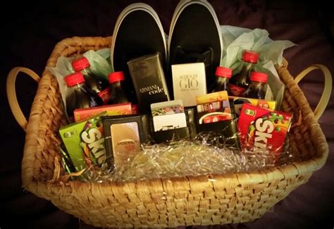 Our fun range of 30th birthday gifts for men are the perfect gift to take along to a birthday party celebration, or for family and friends who live far away we can deliver it direct to his door. I made a "man basket" for my hubby's 30th birthday ...