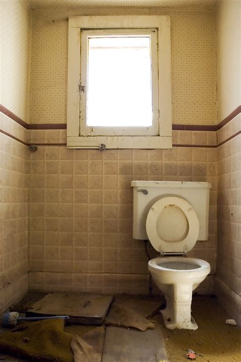 Dirty Bathroom Woods Cross Utah See More Dirty Bathrooms Sam