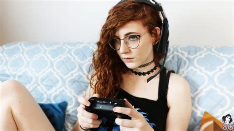 Gamer Girl Gaming Myconfinedspace