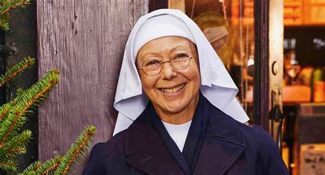Jenny Agutter Call The Midwifes Christmas Special Is A Treat What To Watch