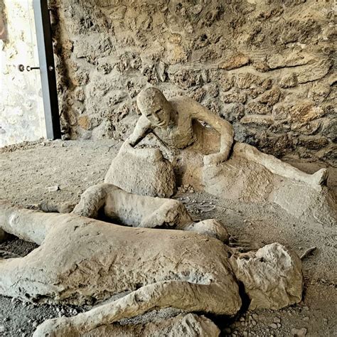 Preserved Plaster Casts Of Bodies Of Pompeii Inhabitants Imperium Romanum