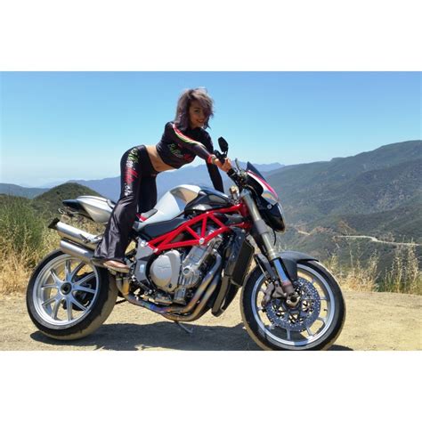 Photo gallery, video, specs, features, offers, similar models and more. 2006 MV Agusta Brutale 910S - Brutale Eleganza - Robb ...