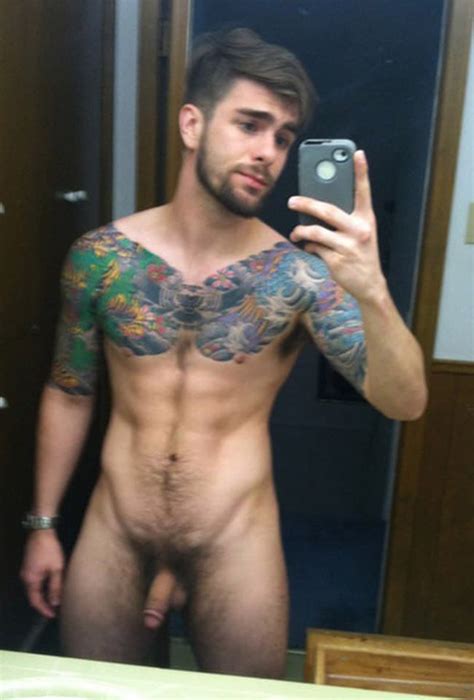 Tattooed Bearded Dude With Dick Nude Men Pictures