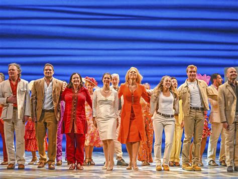 Song lyrics from theatre show/film are property & copyright of their owners, provided for educational purposes. Musial Mamma Mia! feiert Premiere in Essen - NN-Online