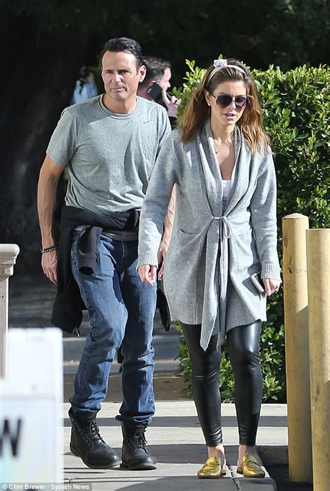 We explore the family life of kelly ripa's replacement on live with kelly and ryan. Maria Menounos and husband enjoy New York lunch date ...