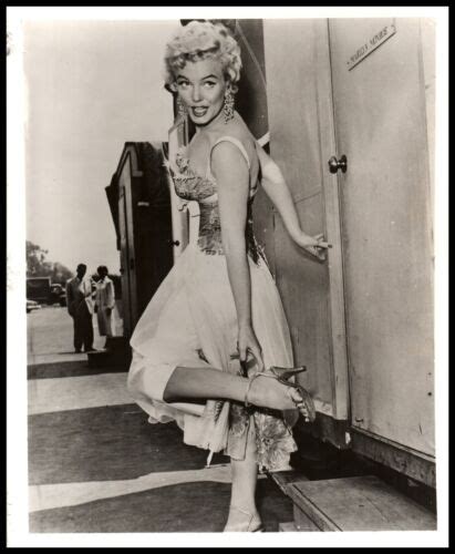 Hollywood Beauty Marilyn Monroe 50s Cheesecake Stunning Portrait Orig