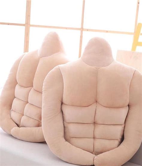 inventan una almohada para quienes tengan la necesidad de abrazar