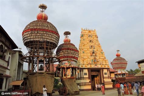 Sri Krishna Mutt Udupi Popular Temple With Devotees Inditales