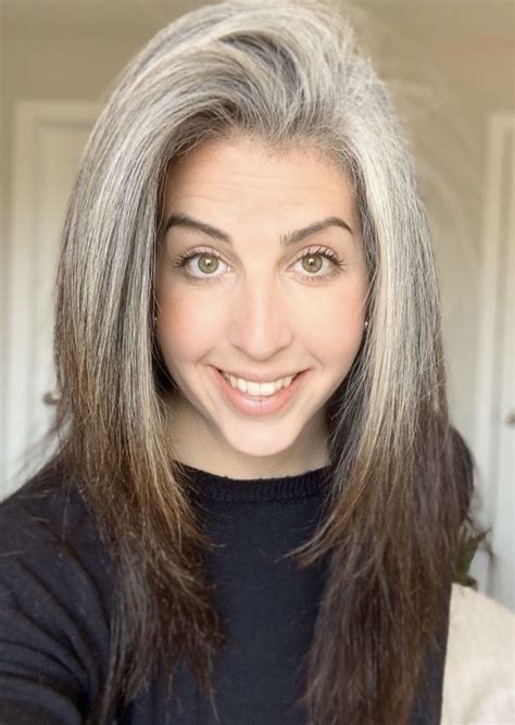 Pin By ϲɑɾɾíҽɑղղ On Gray Hair In 2021 Long Gray Hair Cool Hair Color