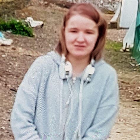 Police Are Urgently Searching For Missing 17 Year Old Chloe Champion