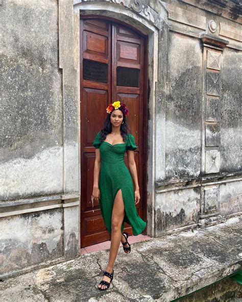 Lais Ribeiro Green Midi Dress Street Style Autumn Winter 2020 On Sassy