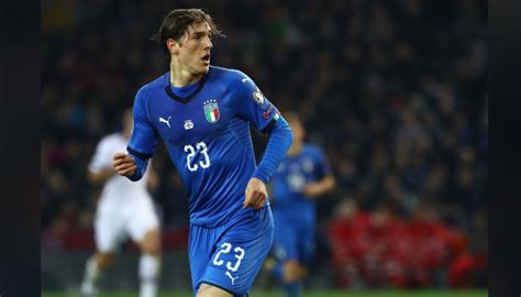 Both players' positions have been heavily debated, and now that debate has spilled over into the national team. Zaniolo's Match Shirt, Italy-Liechtenstein 2019 - CharityStars