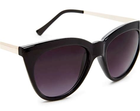 Kính Mắt F21 Classic Cat Eye Sunglasses 1000132062