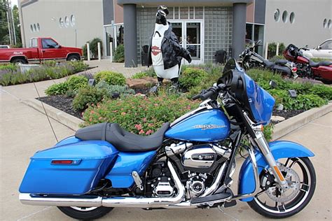 2018 Harley Davidson® Flhx Street Glide® Electric Blue Tulsa