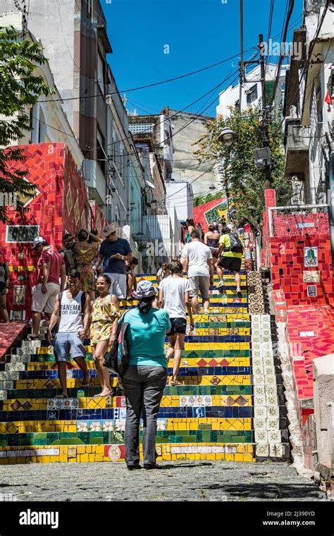 RO DE JANEIRO BRAZIL JAN 4 2017 People At The Selaron Steps