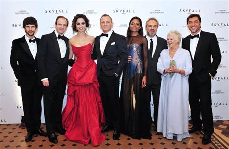 the official james bond 007 website skyfall box office goes sky high
